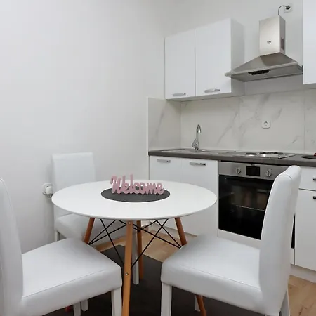 Pag 6412b * Pag Town